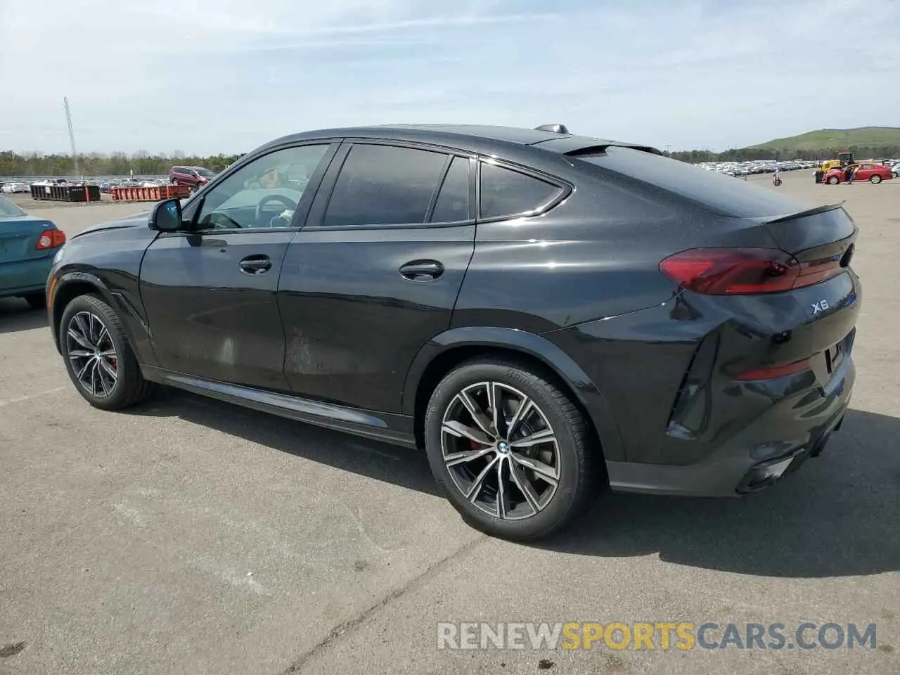 2 fotografías del automóvil dañado 5UX33EX05S9Z28763 BMW X6 2025