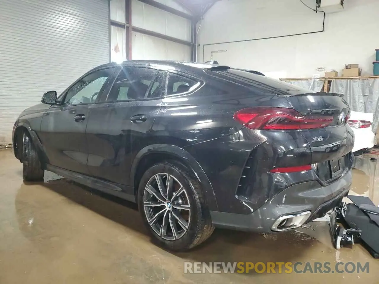 2 fotografías del automóvil dañado 5UX33EX07S9X59149 BMW X6 2025