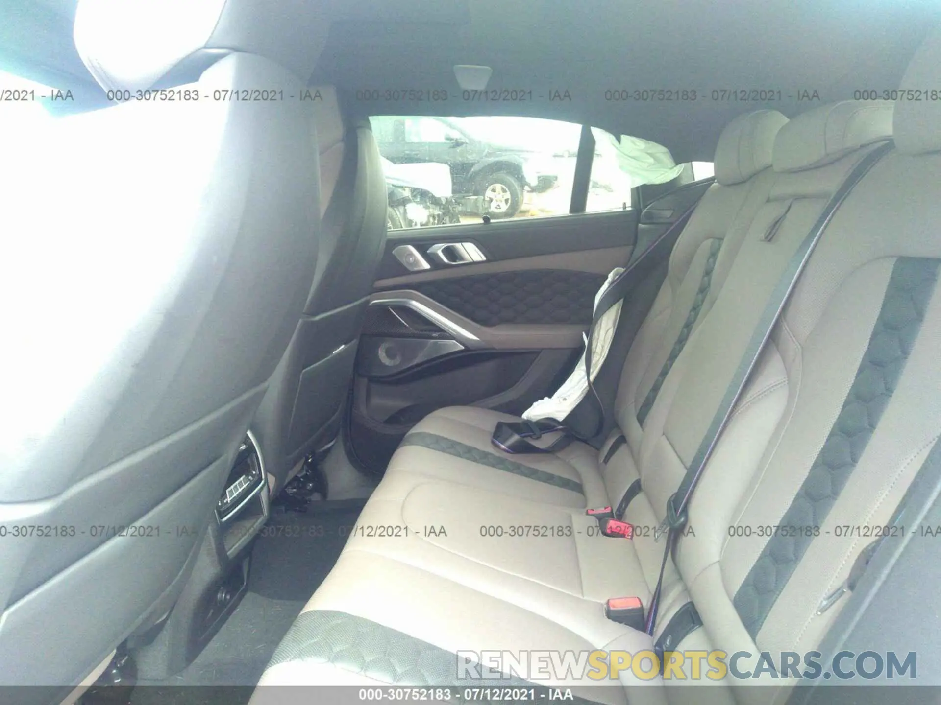 8 fotografías del automóvil dañado 5YMCY0C03L9B94177 BMW X6 M 2020