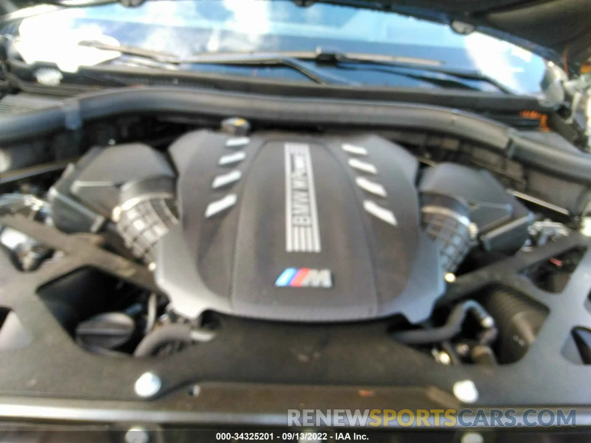 10 fotografías del automóvil dañado 5YMCY0C01M9G05657 BMW X6 M 2021