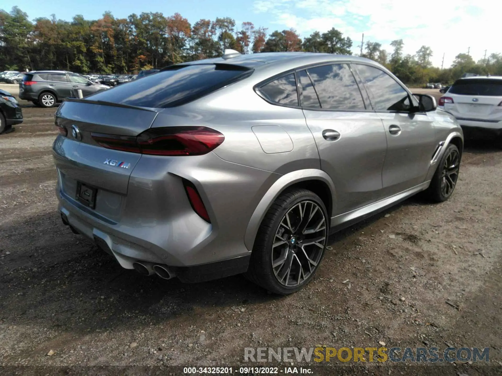 4 fotografías del automóvil dañado 5YMCY0C01M9G05657 BMW X6 M 2021