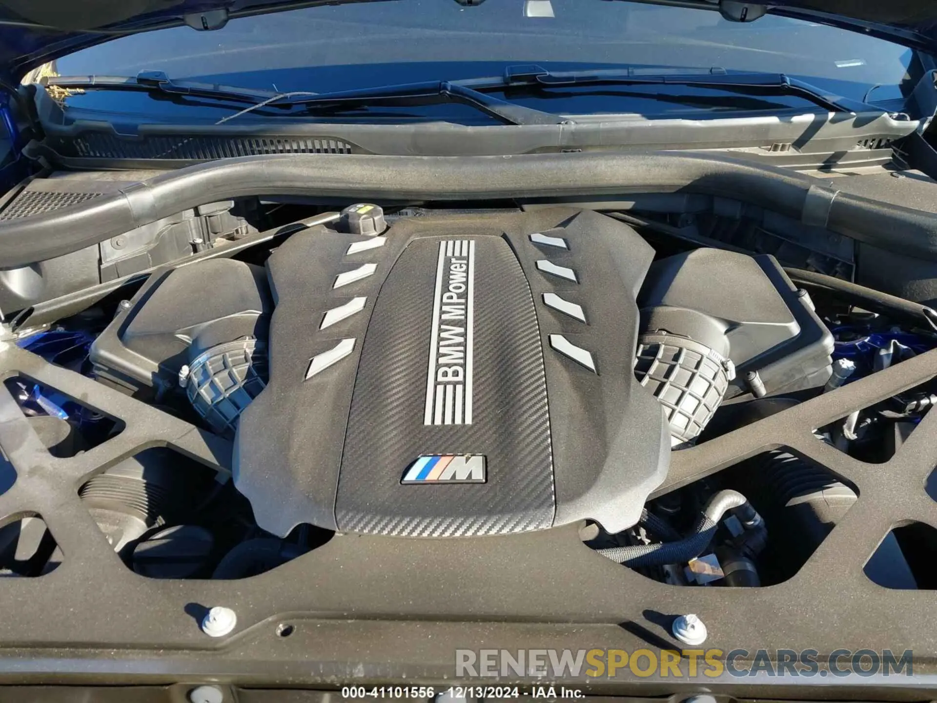10 fotografías del automóvil dañado 5YMCY0C01N9M84627 BMW X6 M 2022