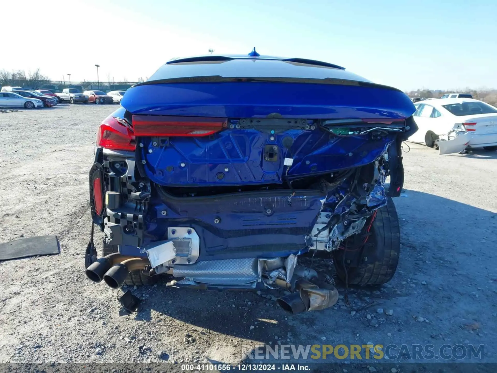 15 fotografías del automóvil dañado 5YMCY0C01N9M84627 BMW X6 M 2022