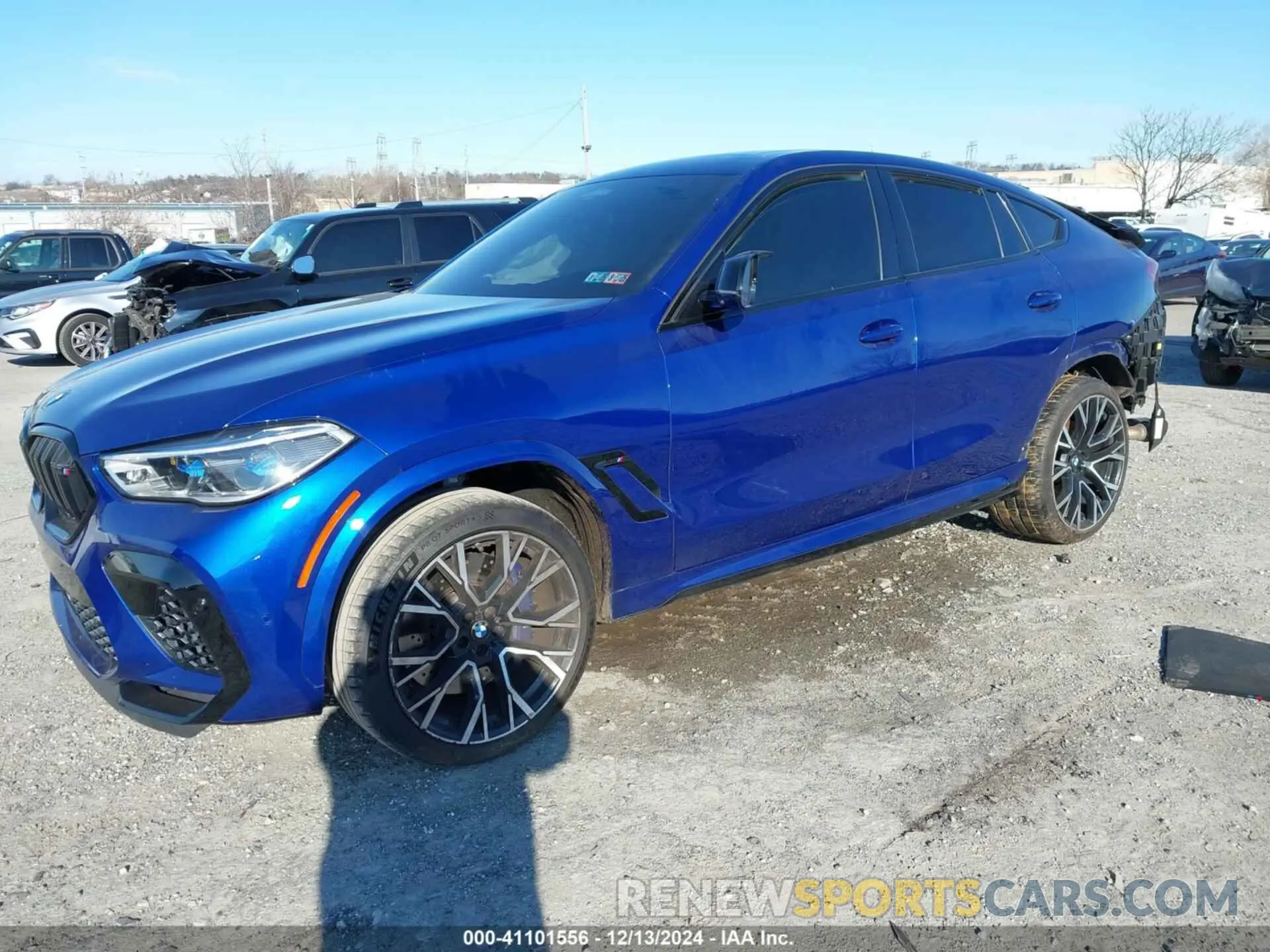 2 fotografías del automóvil dañado 5YMCY0C01N9M84627 BMW X6 M 2022