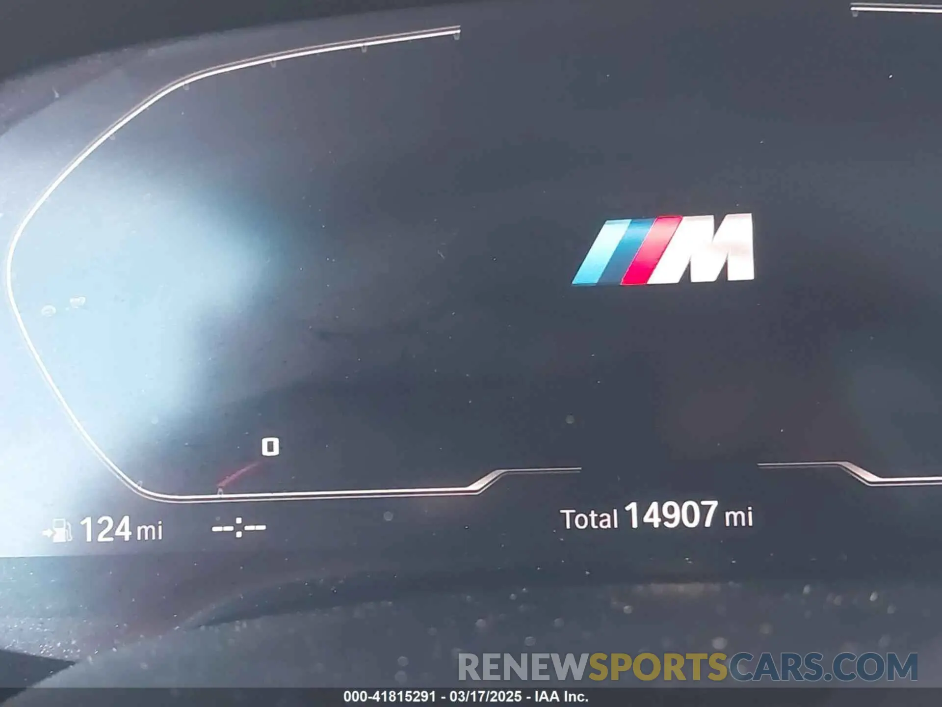 16 fotografías del automóvil dañado 5YMCY0C03N9J18331 BMW X6 M 2022