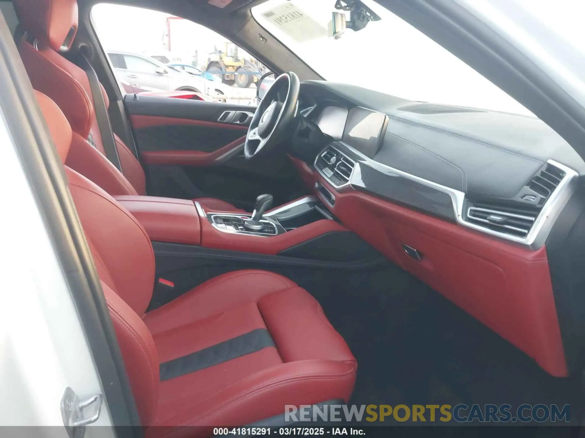 5 fotografías del automóvil dañado 5YMCY0C03N9J18331 BMW X6 M 2022