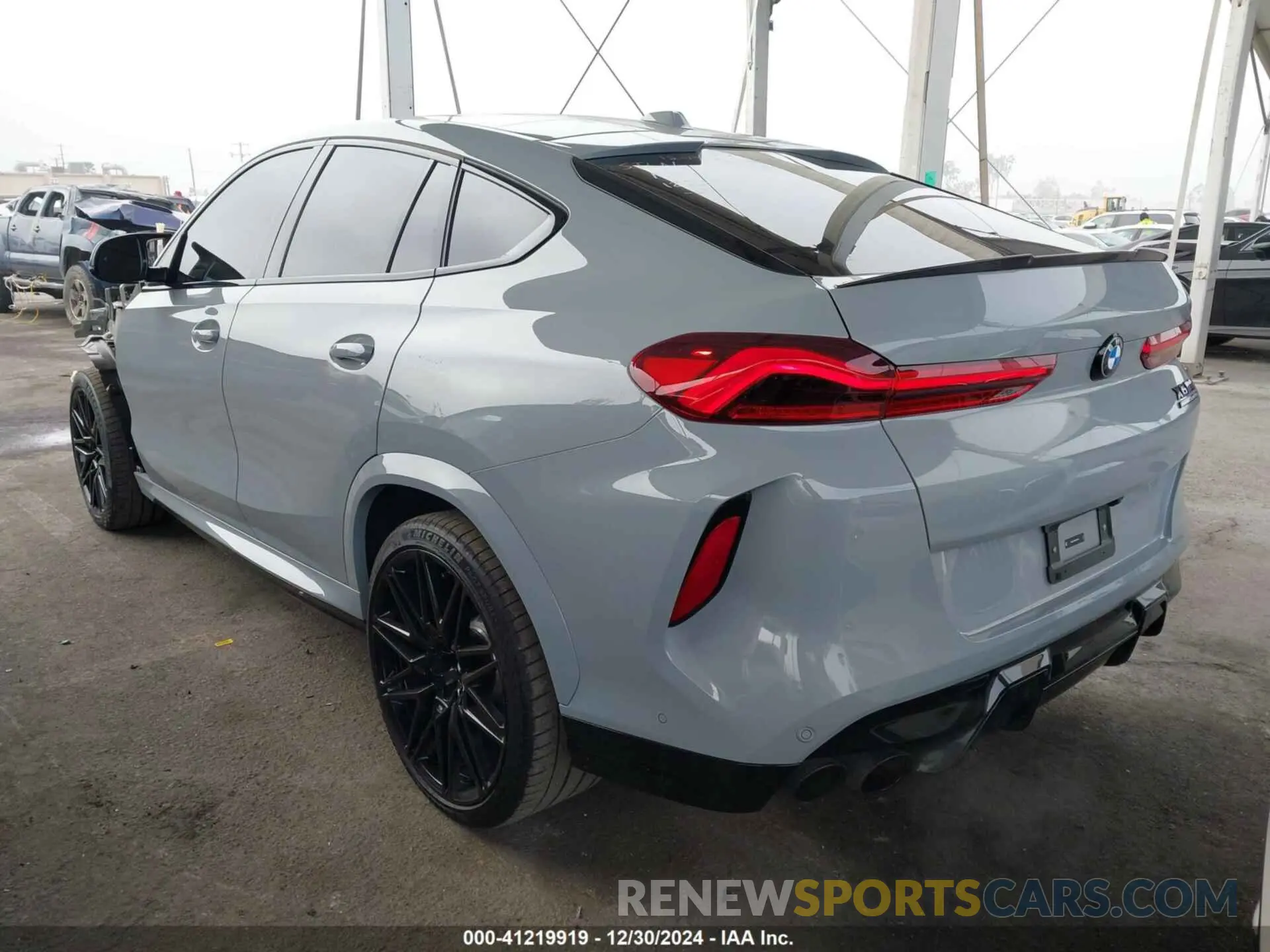 3 fotografías del automóvil dañado 5YM23ET0XR9U30840 BMW X6 M 2024