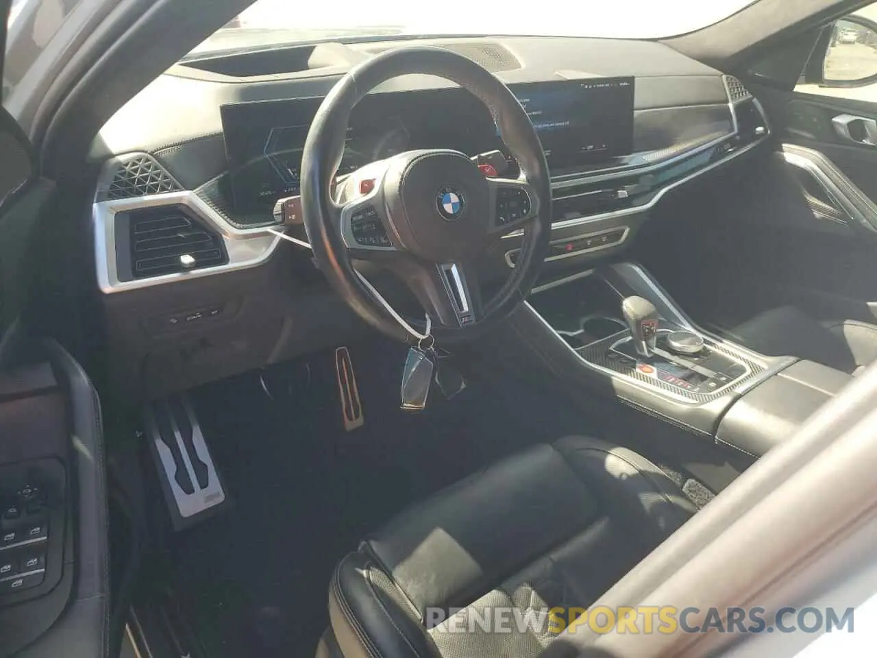 8 fotografías del automóvil dañado 5YM23ET04R9S28947 BMW X6 M COMPE 2024