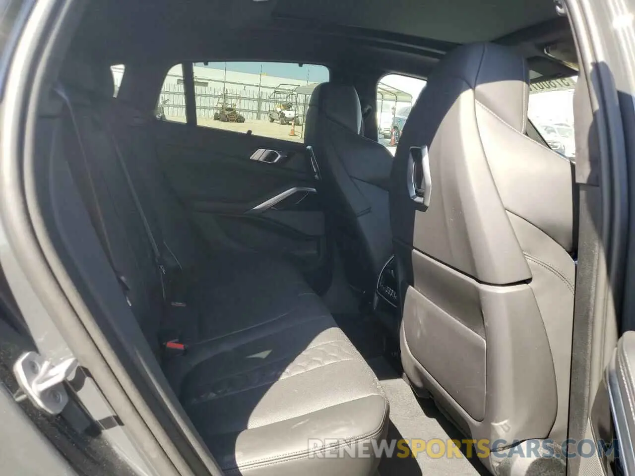 11 fotografías del automóvil dañado 5YM23ET01S9Y20554 BMW X6 M COMPE 2025