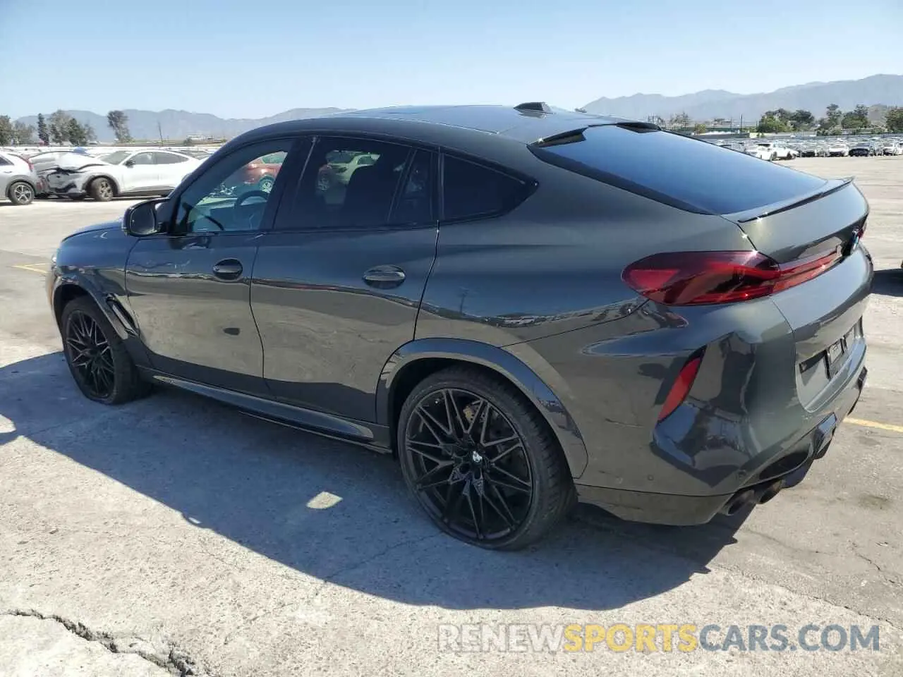 2 fotografías del automóvil dañado 5YM23ET01S9Y20554 BMW X6 M COMPE 2025