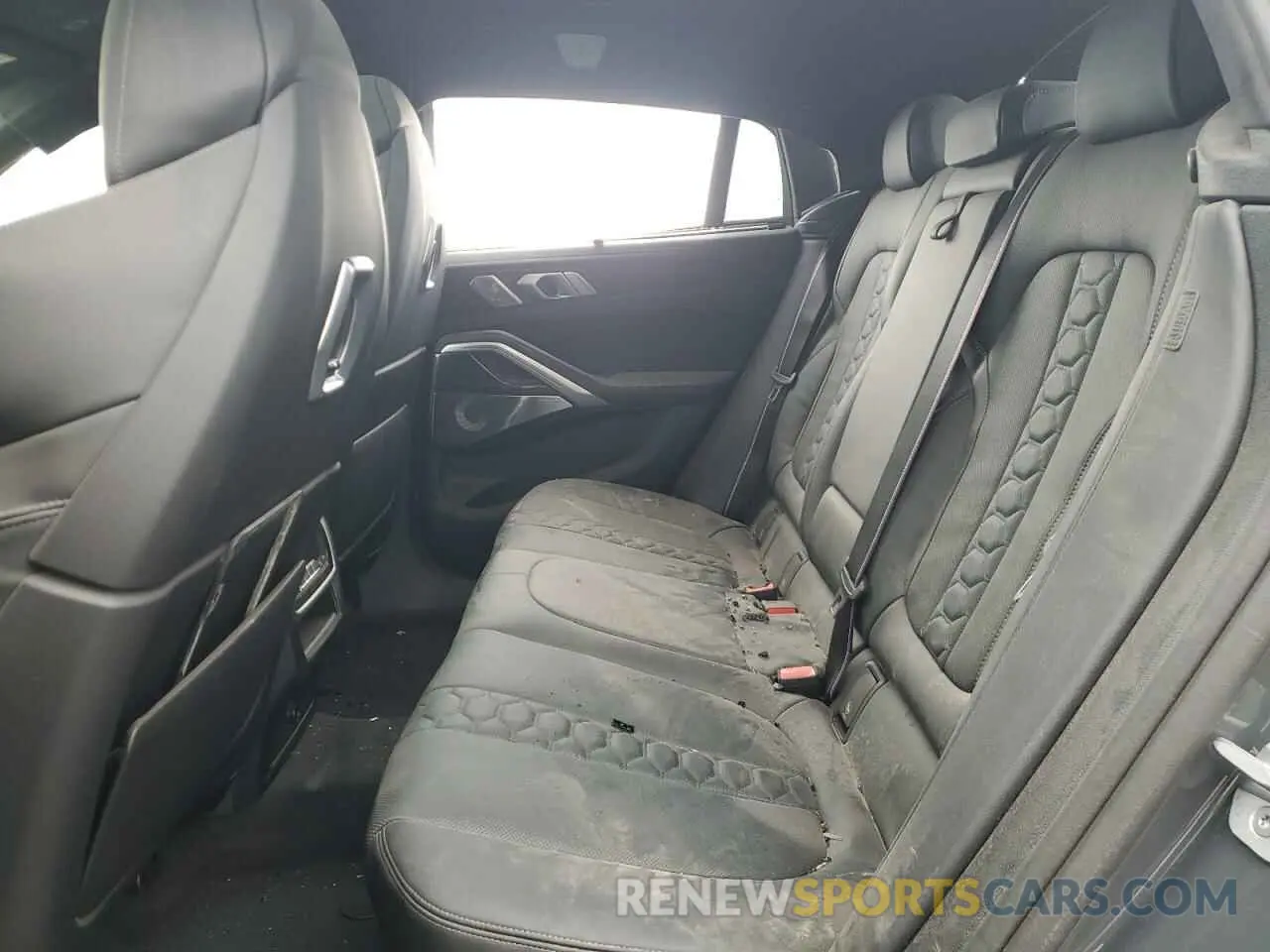 10 fotografías del automóvil dañado 5YM23ET03S9Y65382 BMW X6 M COMPE 2025