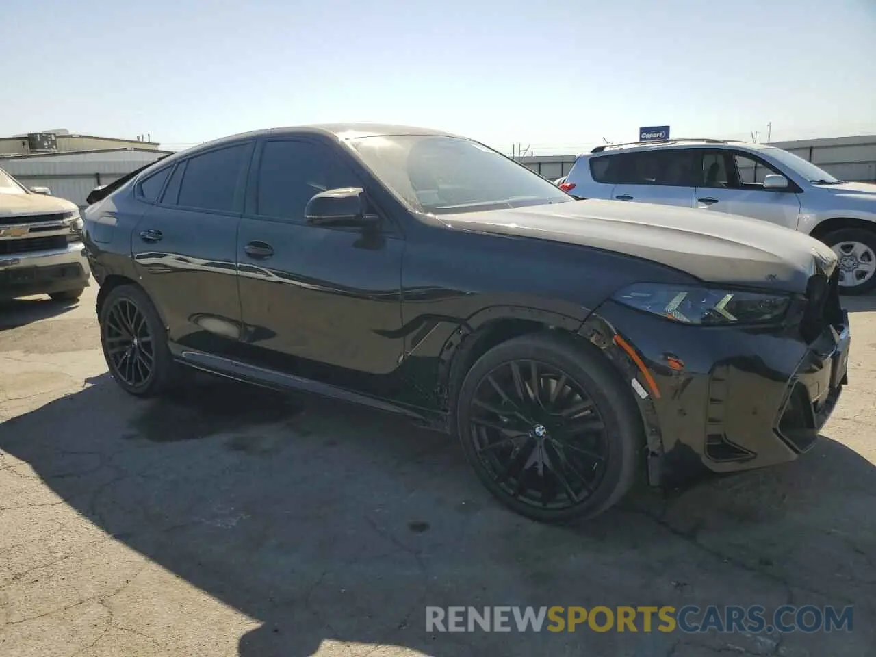 4 fotografías del automóvil dañado 5UX43EX04R9S22513 BMW X6 M60I 2024