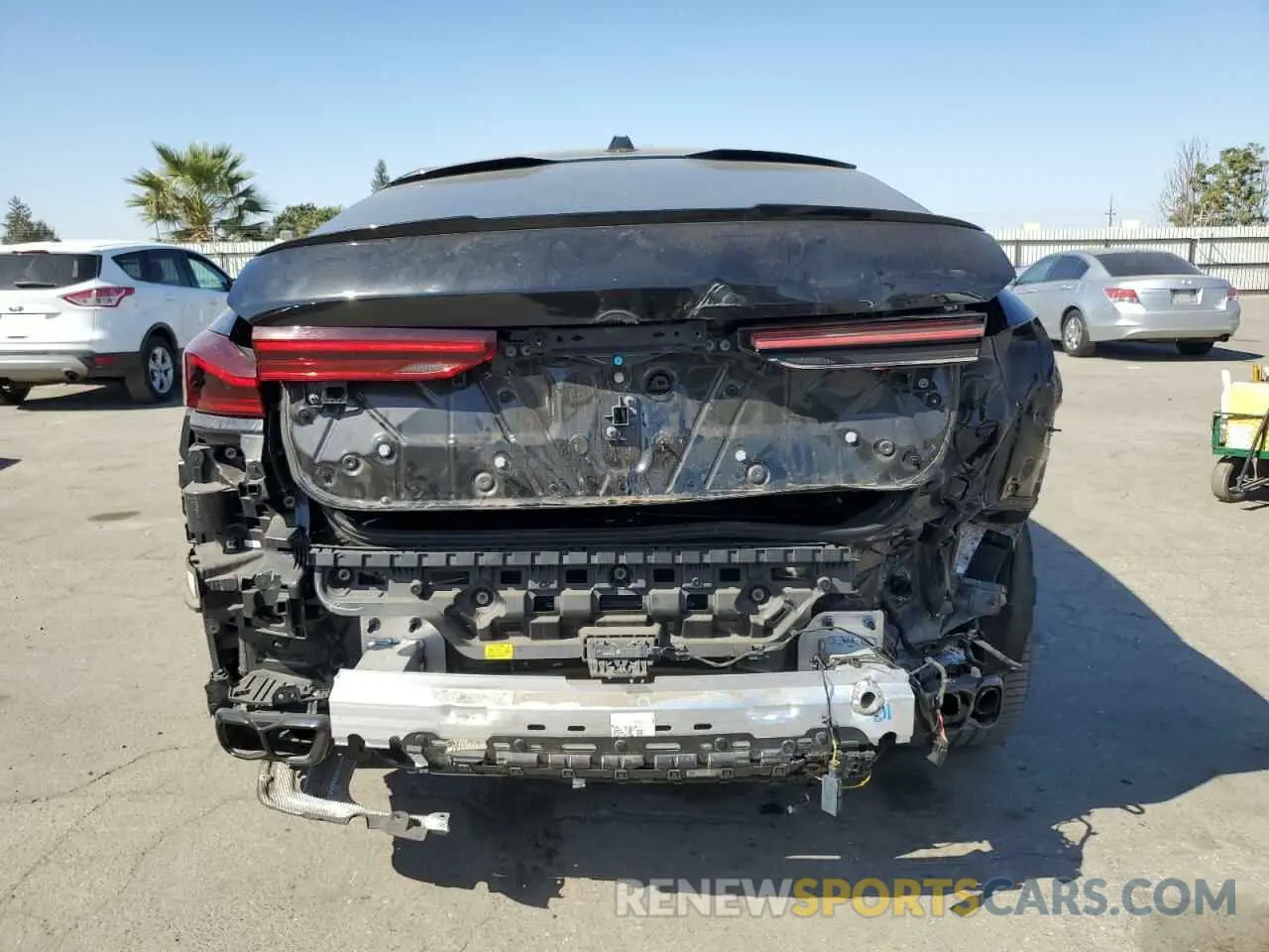 6 fotografías del automóvil dañado 5UX43EX04R9S22513 BMW X6 M60I 2024