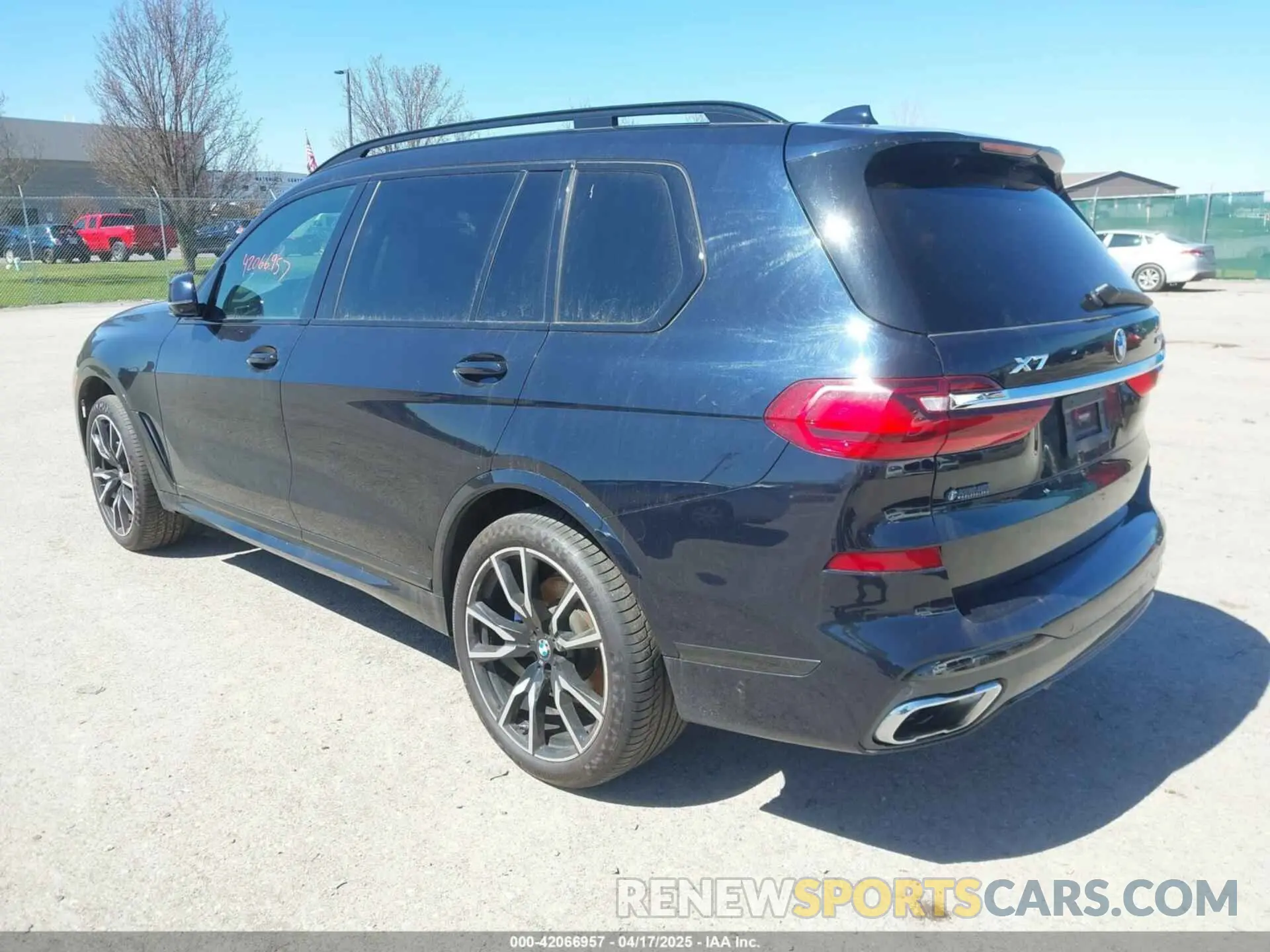 3 fotografías del automóvil dañado 5UXCX4C52KLS36334 BMW X7 2019