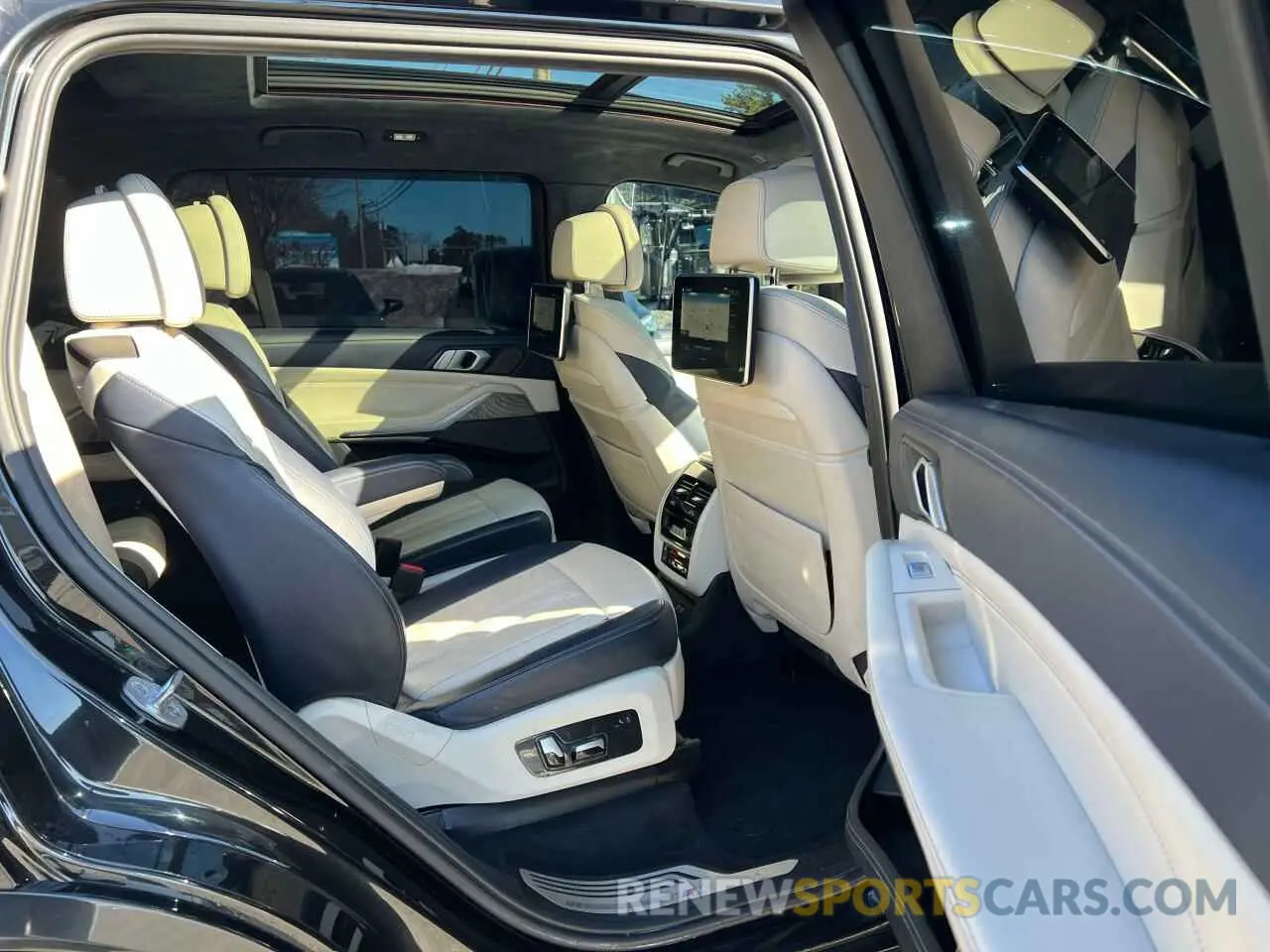 6 fotografías del automóvil dañado 5UXCX4C53KLB39548 BMW X7 2019