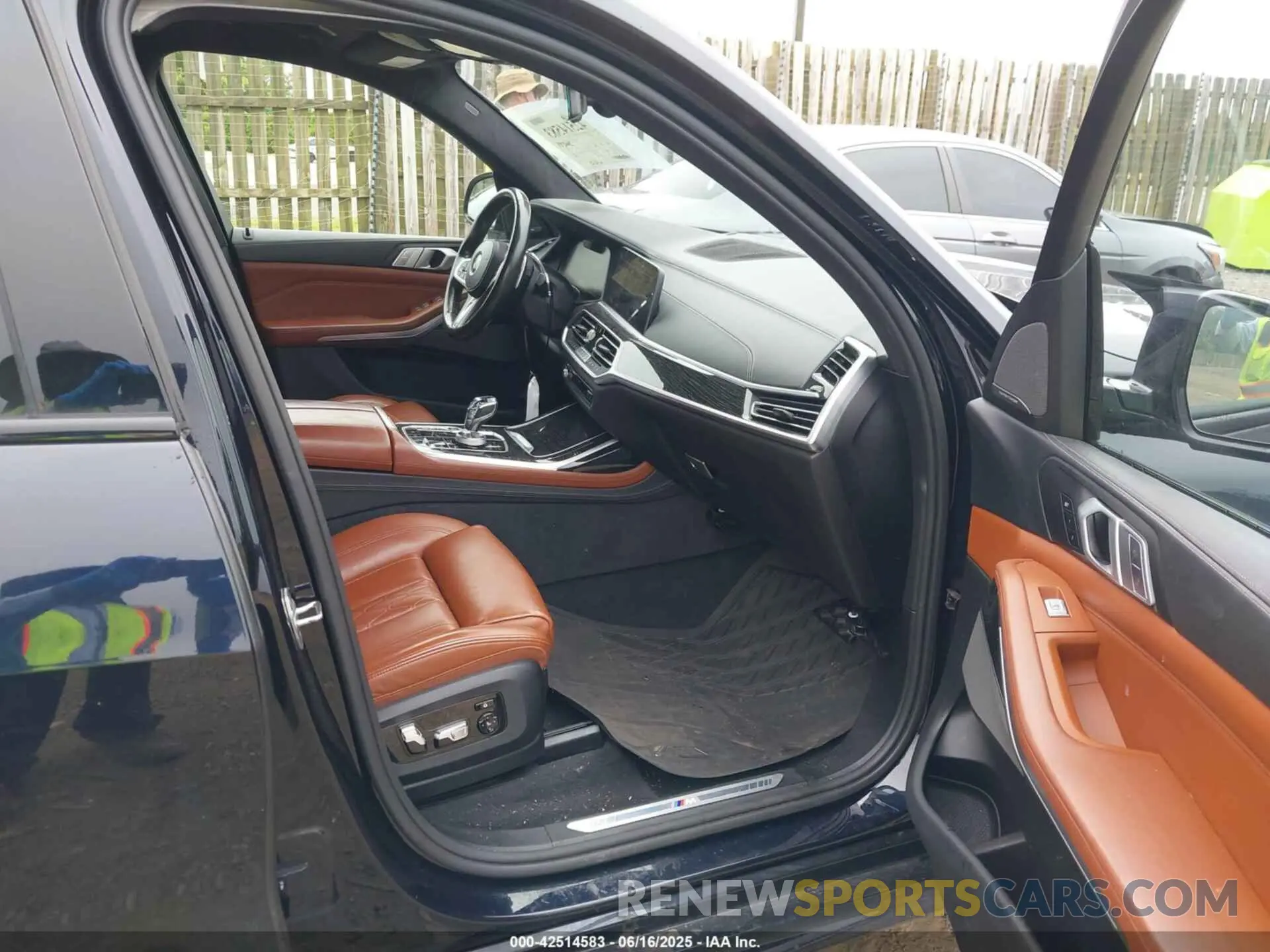 5 fotografías del automóvil dañado 5UXCX4C53KLB39677 BMW X7 2019