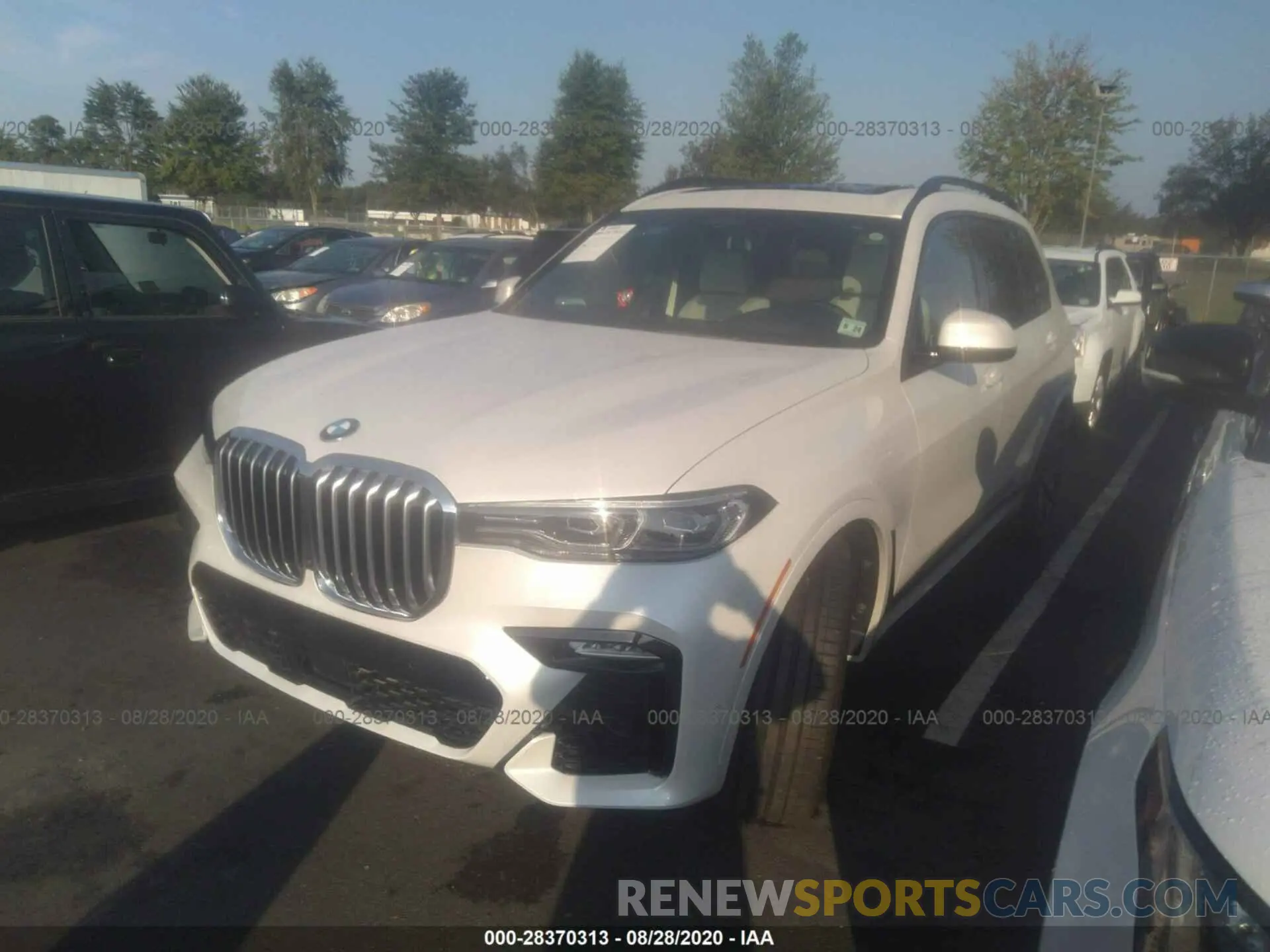 2 fotografías del automóvil dañado 5UXCX4C54KLS38263 BMW X7 2019
