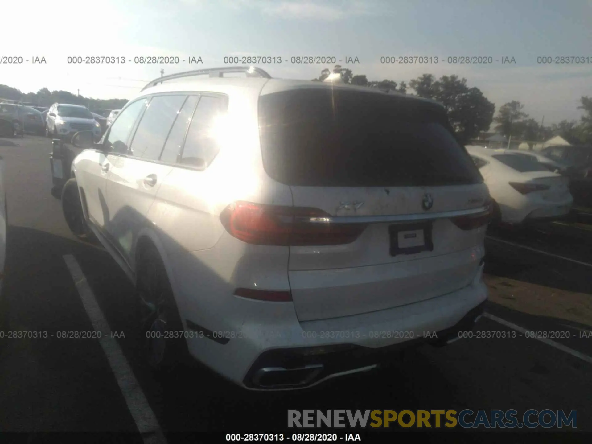 3 fotografías del automóvil dañado 5UXCX4C54KLS38263 BMW X7 2019