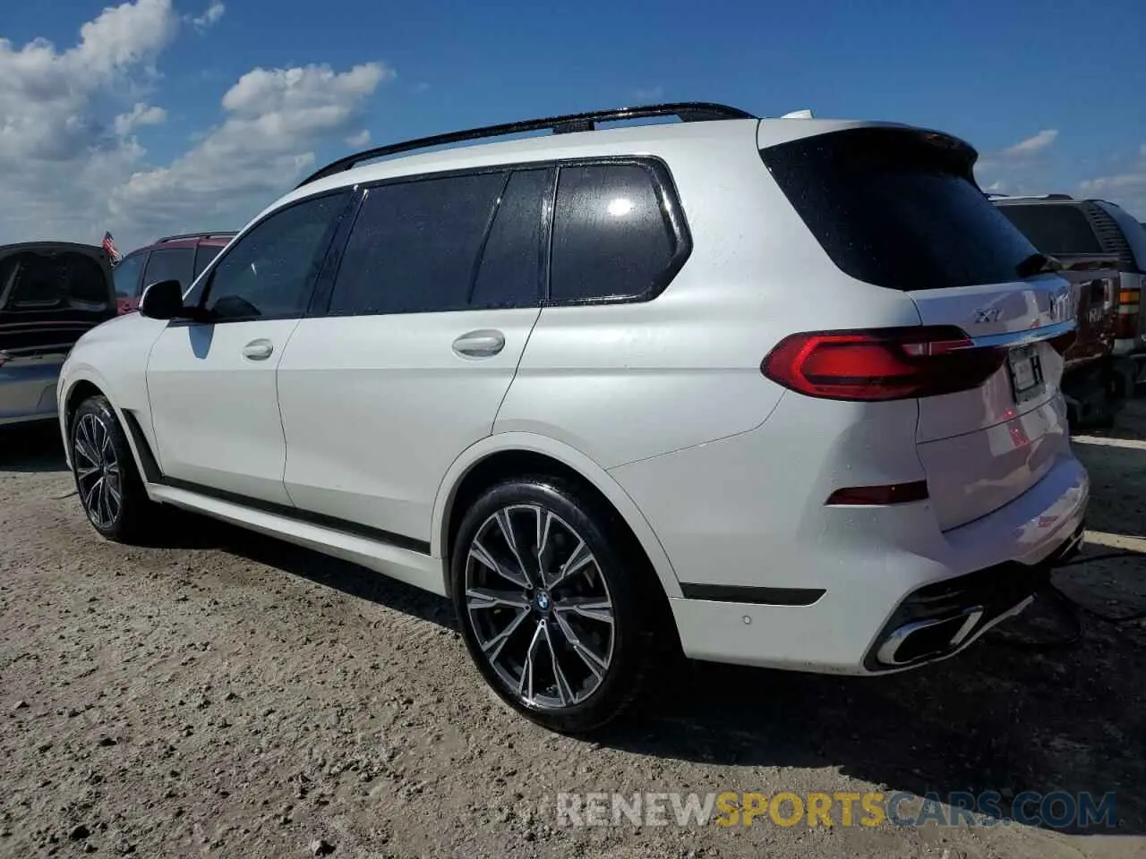 2 fotografías del automóvil dañado 5UXCX4C55KLS36814 BMW X7 2019