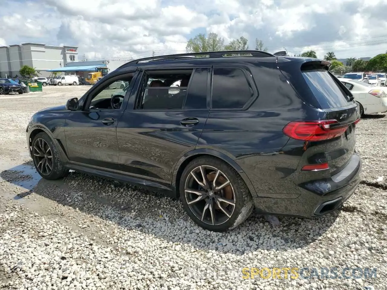 2 fotografías del automóvil dañado 5UXCX4C55KLS38711 BMW X7 2019