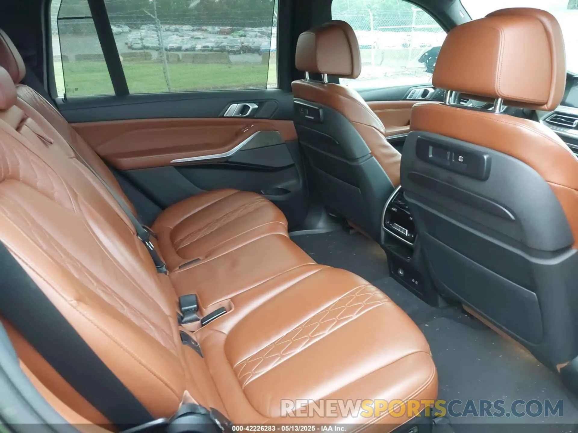 8 fotografías del automóvil dañado 5UXCX4C57KLS37656 BMW X7 2019