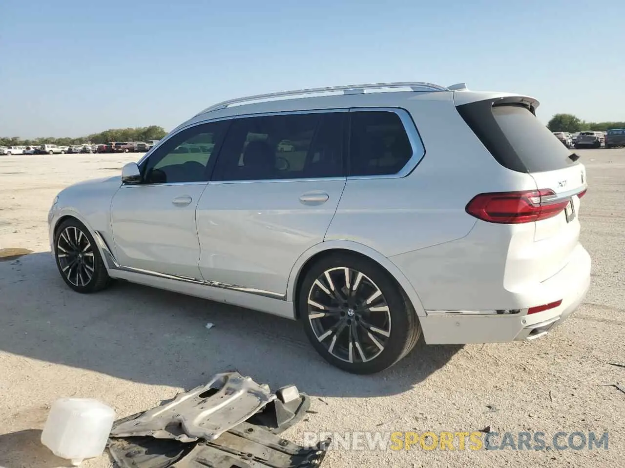 2 fotografías del automóvil dañado 5UXCW2C02L0E74976 BMW X7 2020