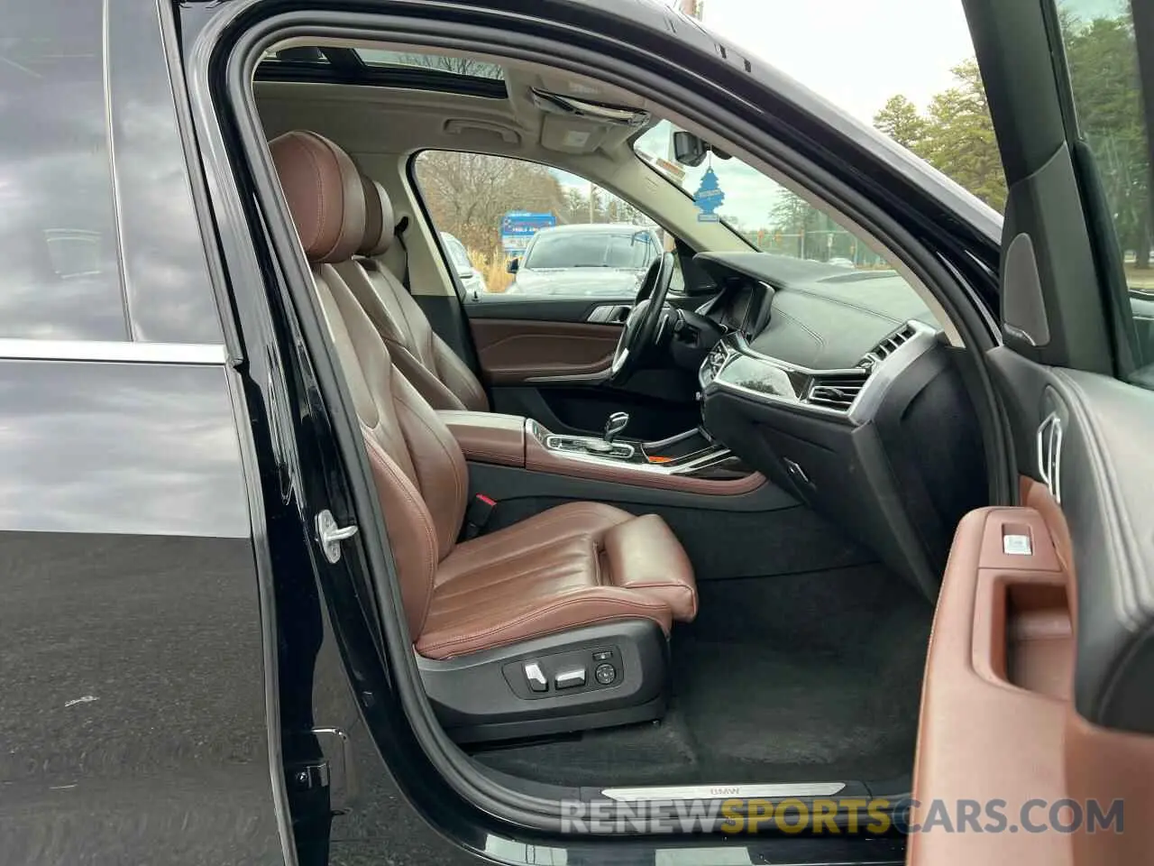 5 fotografías del automóvil dañado 5UXCW2C02L9B41768 BMW X7 2020