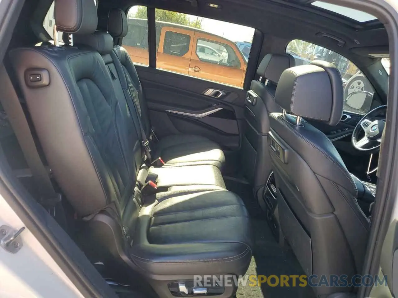 11 fotografías del automóvil dañado 5UXCW2C02L9B46775 BMW X7 2020