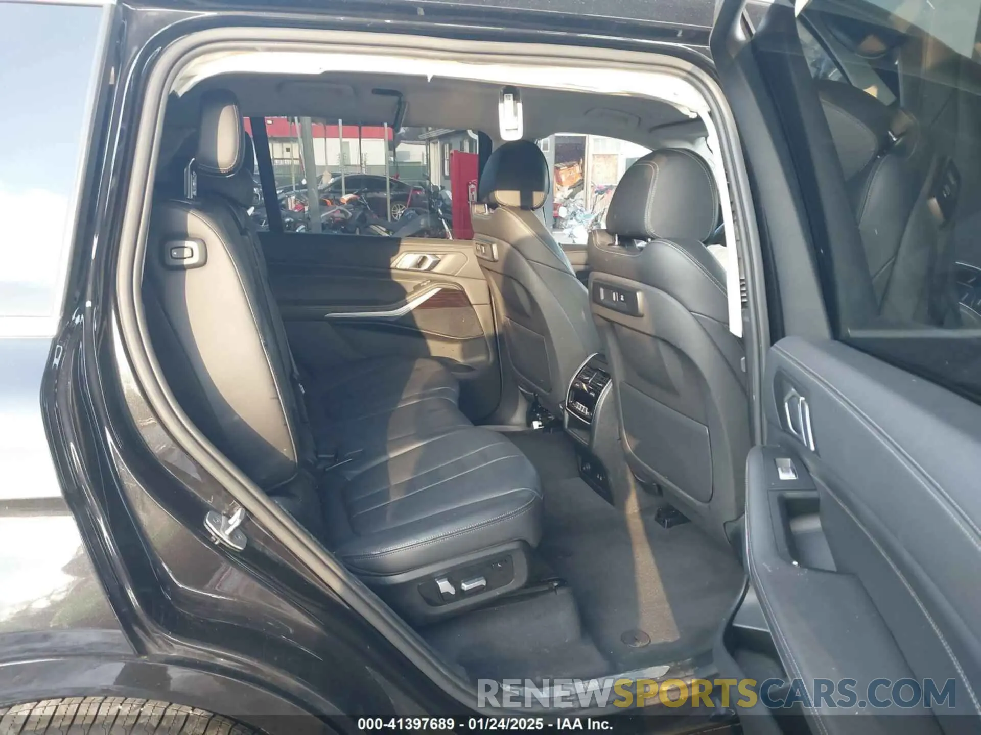 8 fotografías del automóvil dañado 5UXCW2C04L9B58734 BMW X7 2020