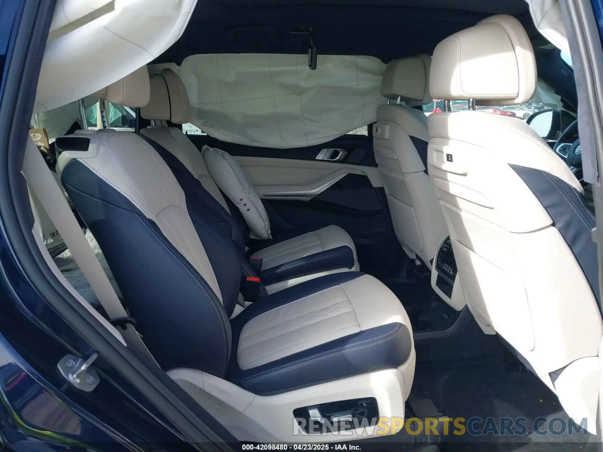 8 fotografías del automóvil dañado 5UXCW2C04L9C19824 BMW X7 2020