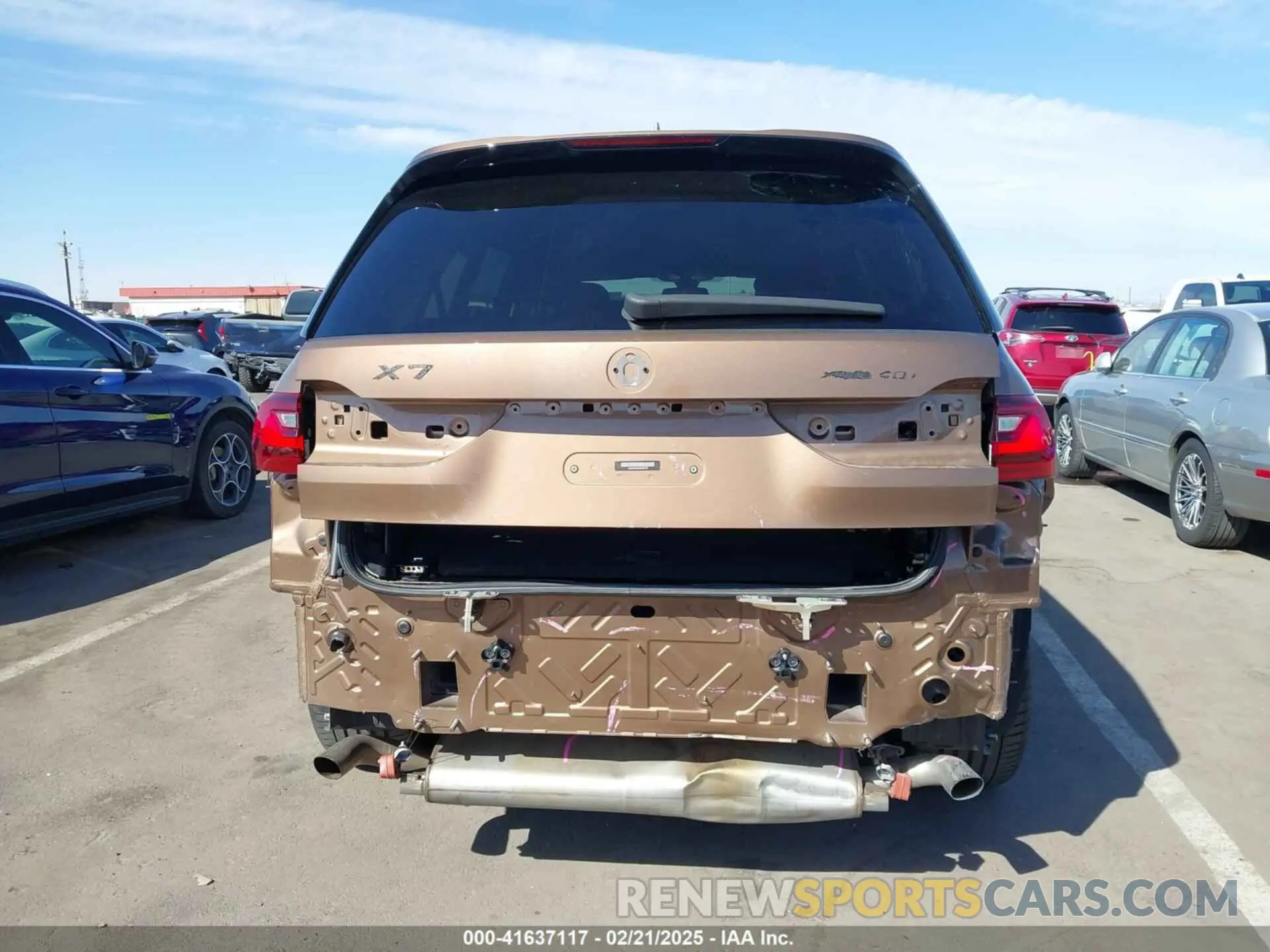 17 fotografías del automóvil dañado 5UXCW2C0XL9B48130 BMW X7 2020