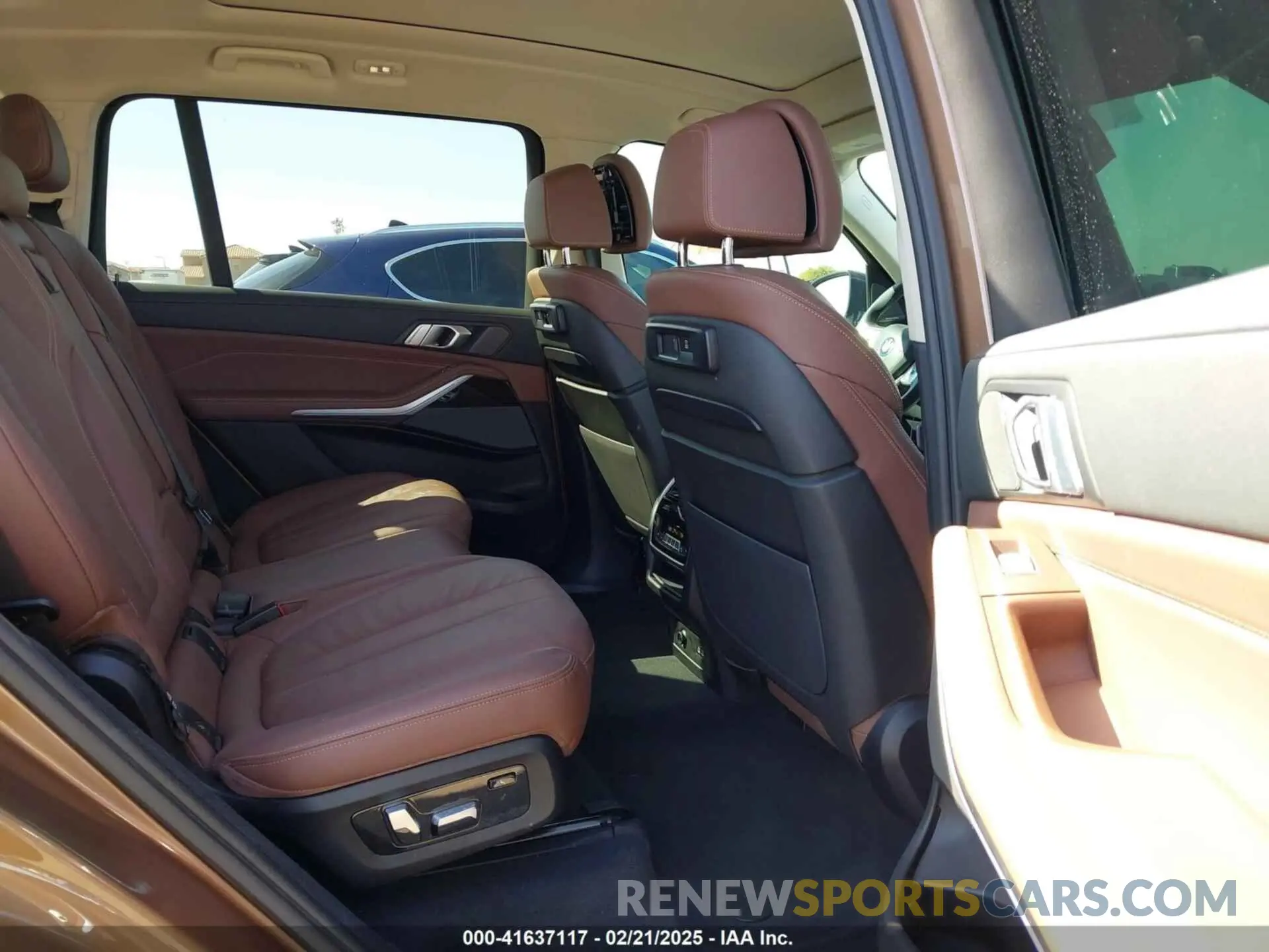8 fotografías del automóvil dañado 5UXCW2C0XL9B48130 BMW X7 2020