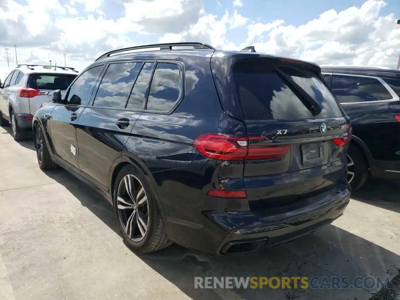 3 fotografías del automóvil dañado 5UXCX6C01LLE35380 BMW X7 2020