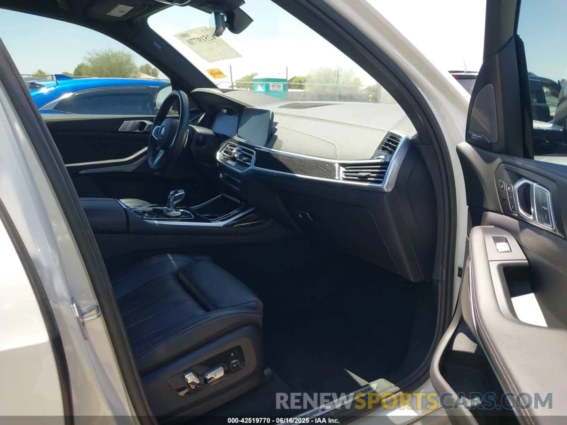 5 fotografías del automóvil dañado 5UXCW2C04M9E25551 BMW X7 2021