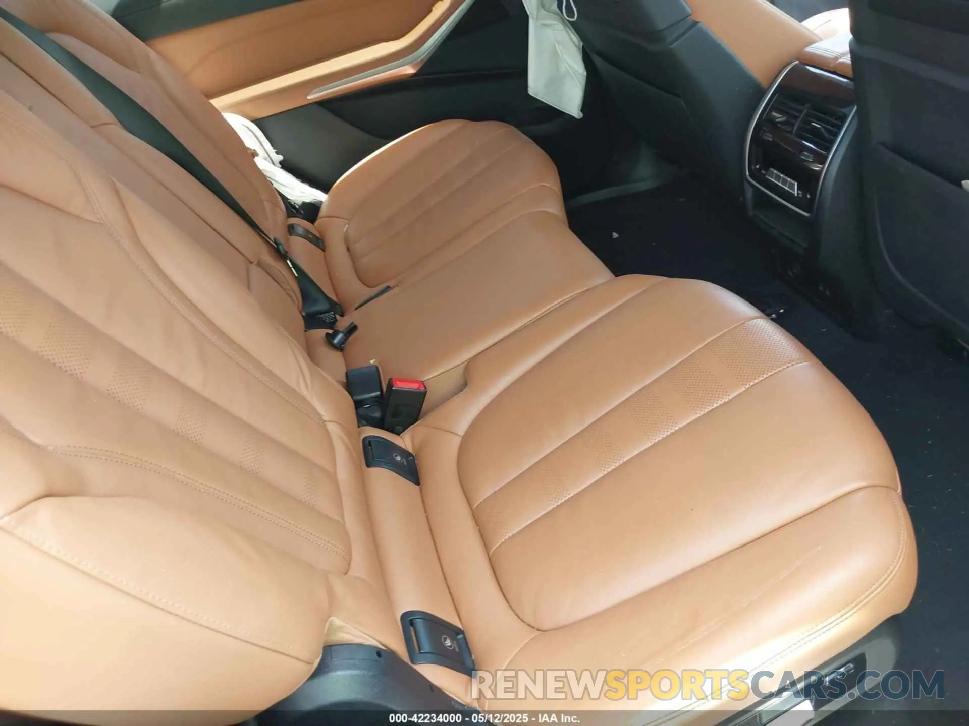 8 fotografías del automóvil dañado 5UXCW2C06M9H47267 BMW X7 2021