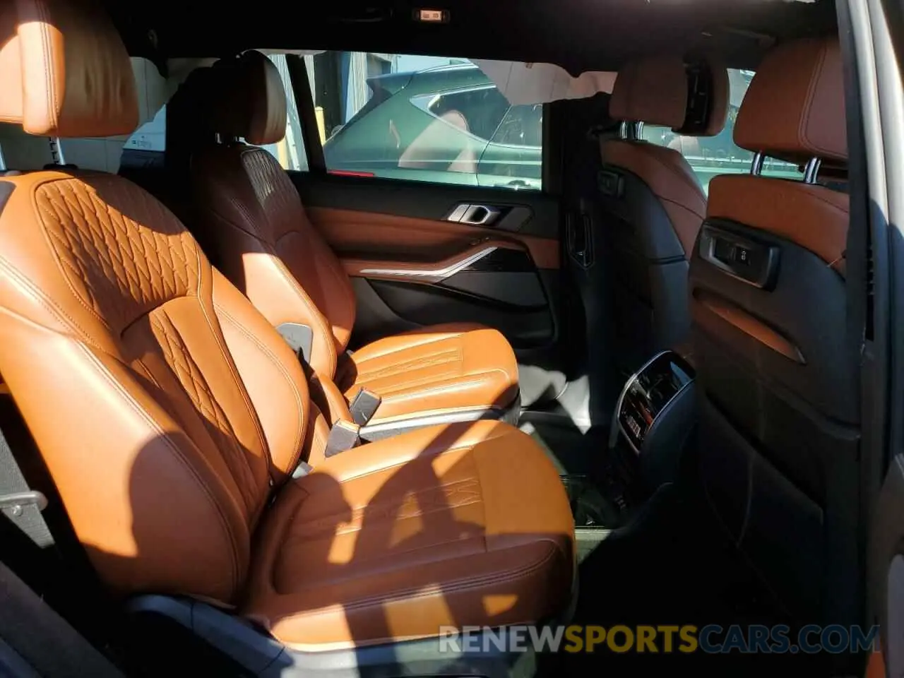6 fotografías del automóvil dañado 5UXCX6C03M9H71255 BMW X7 2021