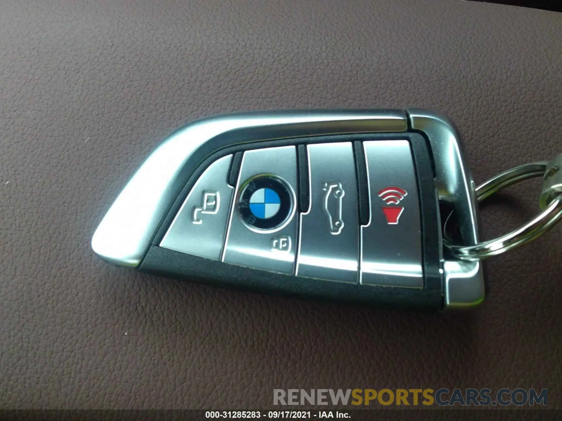 11 fotografías del automóvil dañado 5UXCX6C07M9H48111 BMW X7 2021