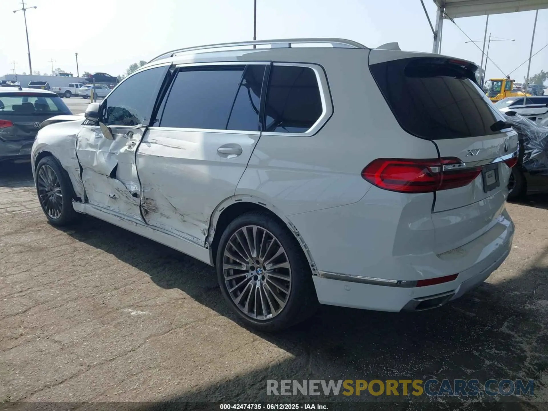 3 fotografías del automóvil dañado 5UXCW2C05N9K94760 BMW X7 2022