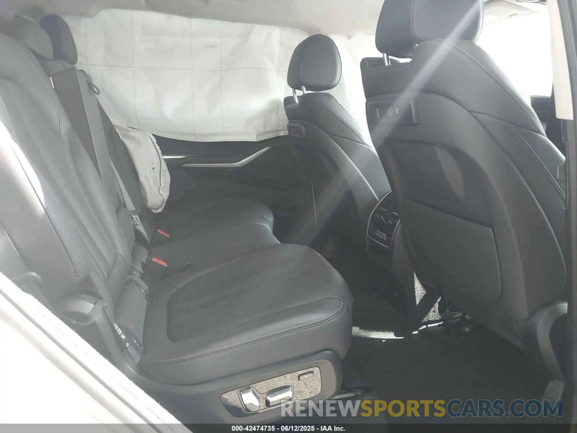 8 fotografías del automóvil dañado 5UXCW2C05N9K94760 BMW X7 2022