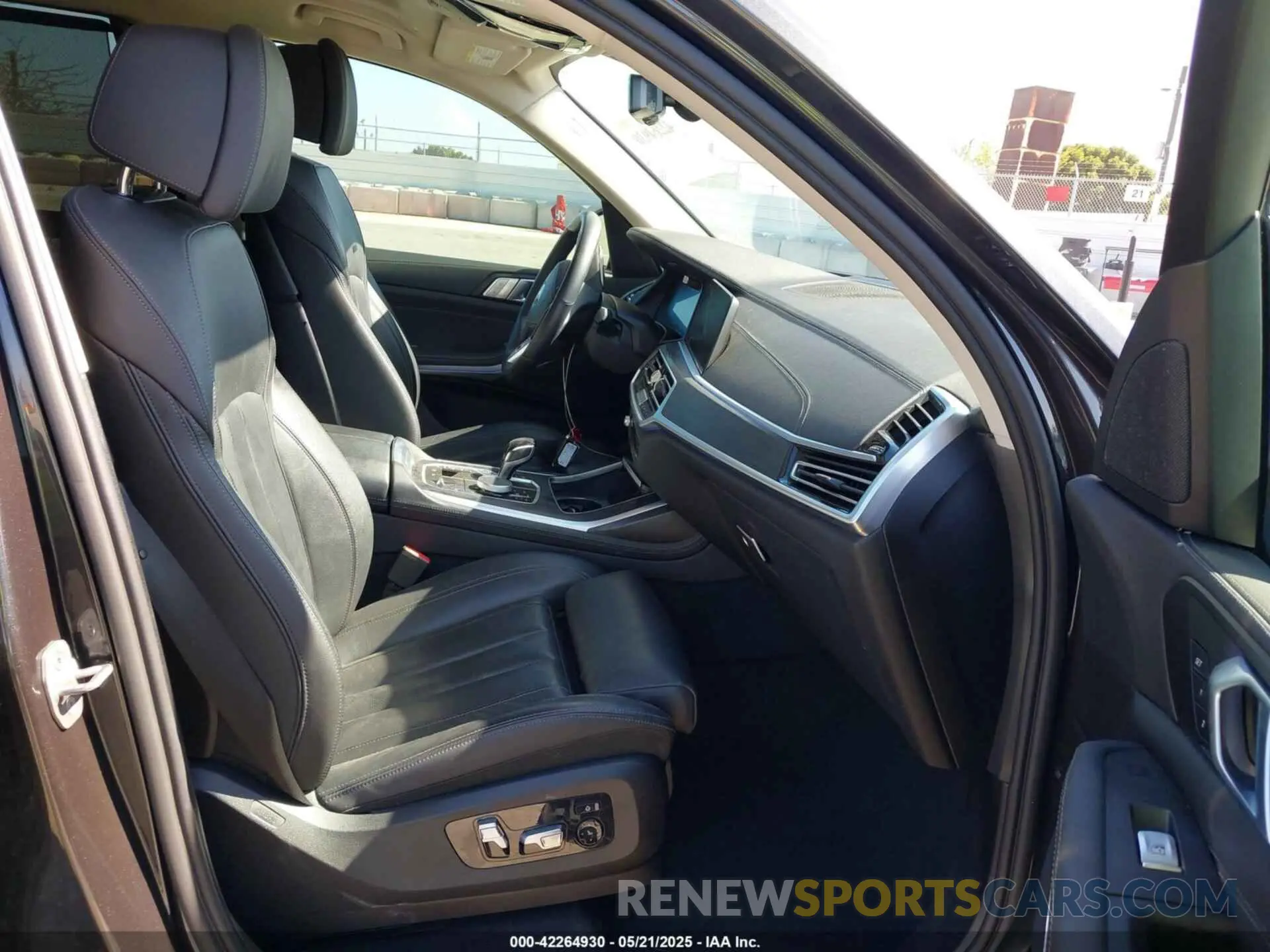 5 fotografías del automóvil dañado 5UXCW2C05N9L92333 BMW X7 2022