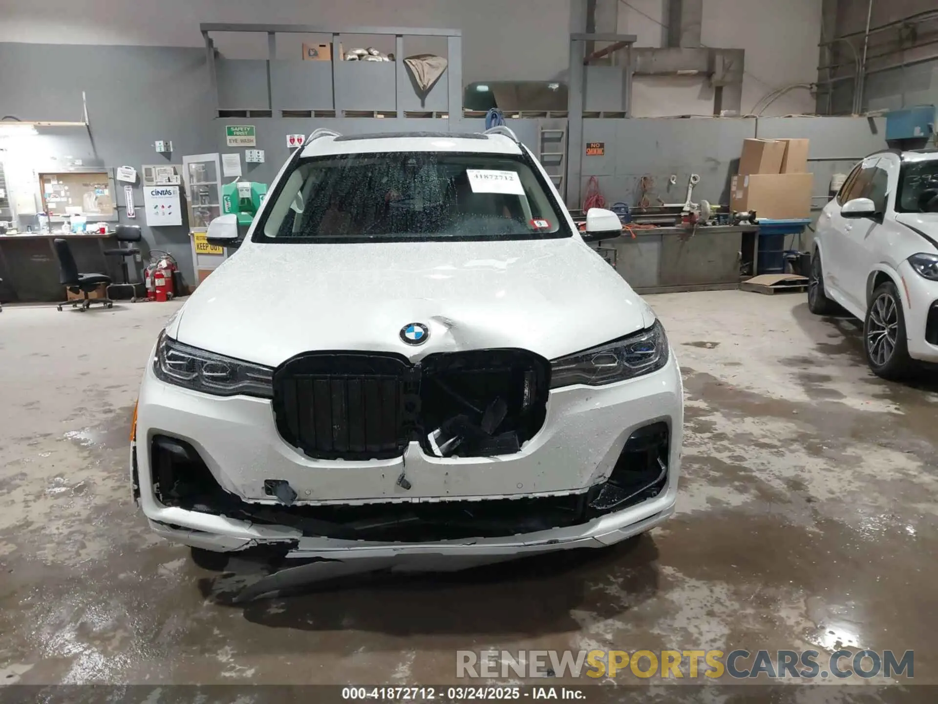 12 fotografías del automóvil dañado 5UXCW2C05N9M59562 BMW X7 2022