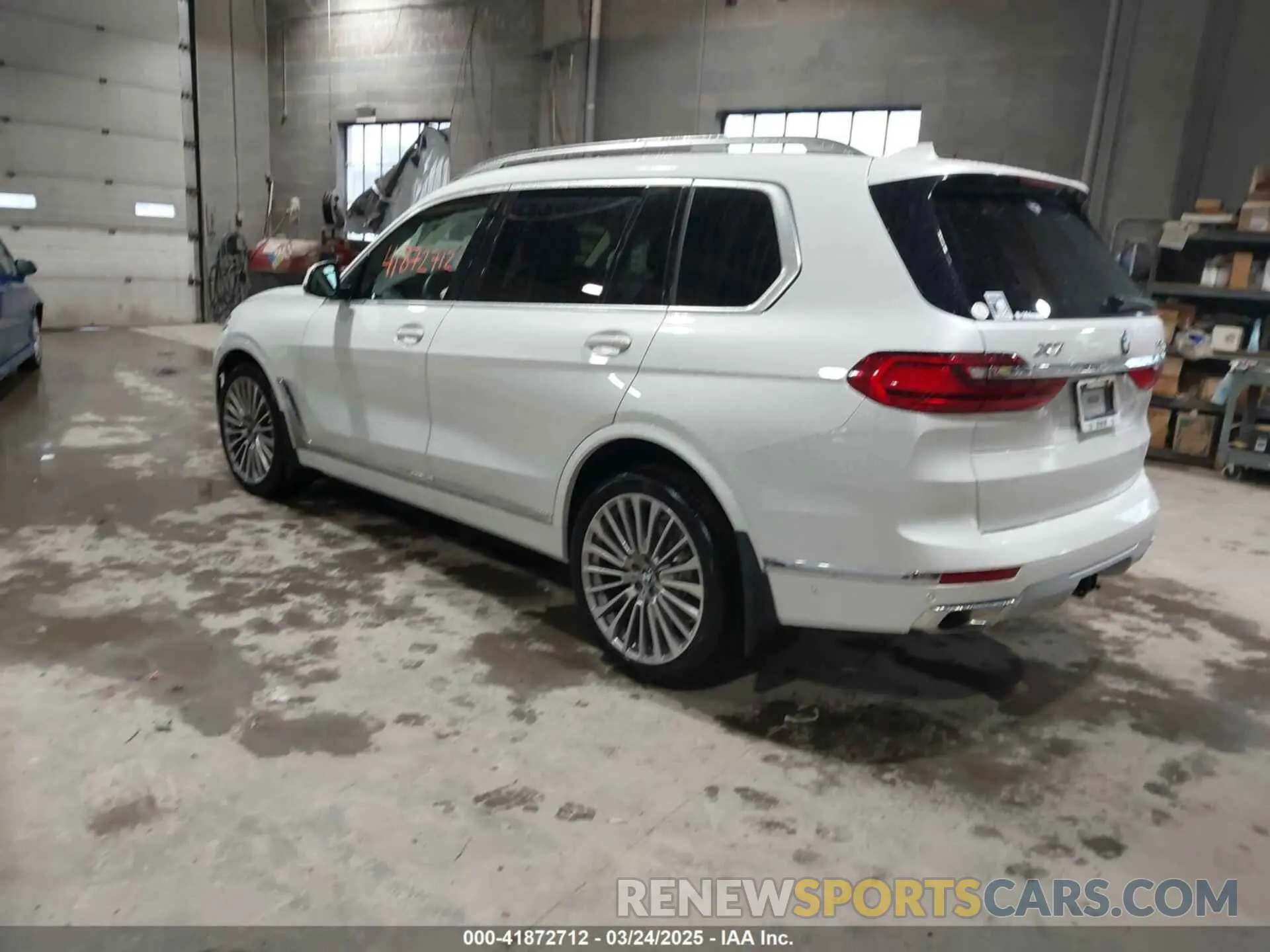 3 fotografías del automóvil dañado 5UXCW2C05N9M59562 BMW X7 2022