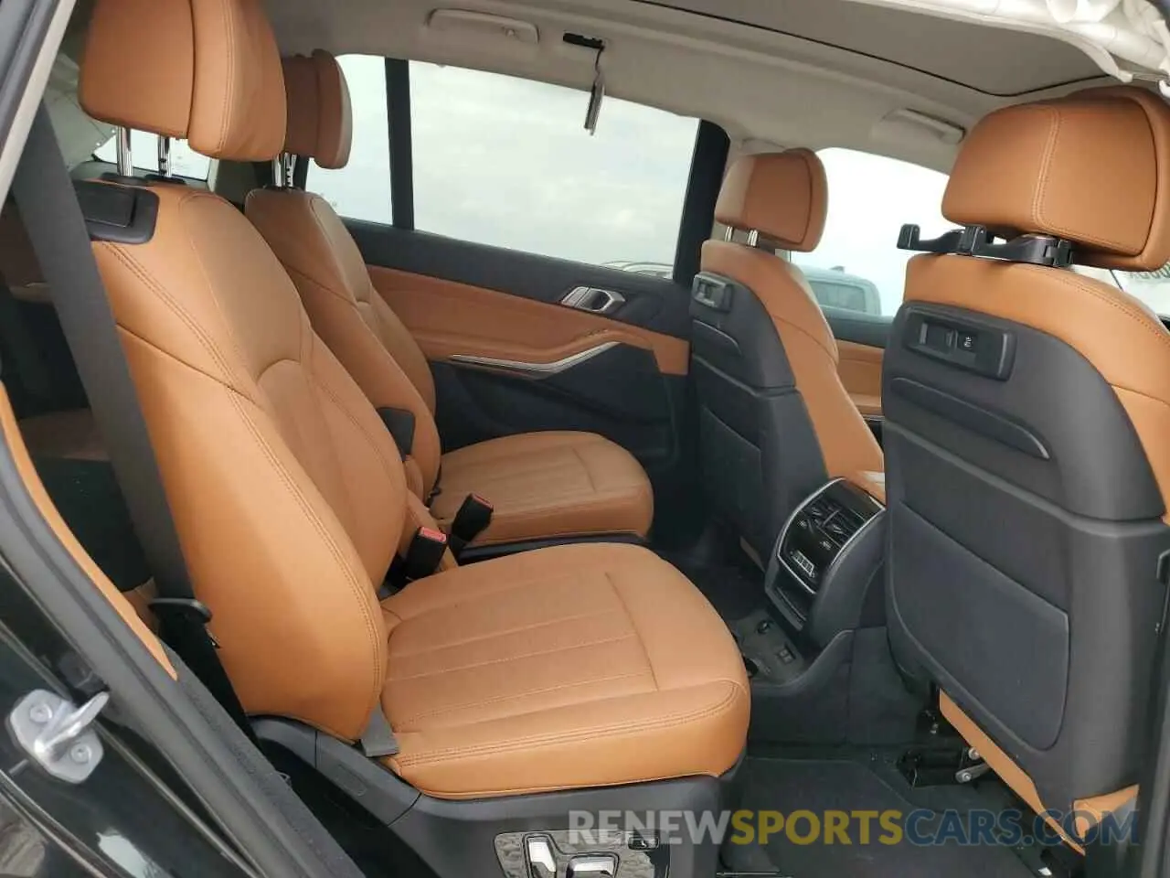11 fotografías del automóvil dañado 5UXCW2C08N9M04698 BMW X7 2022