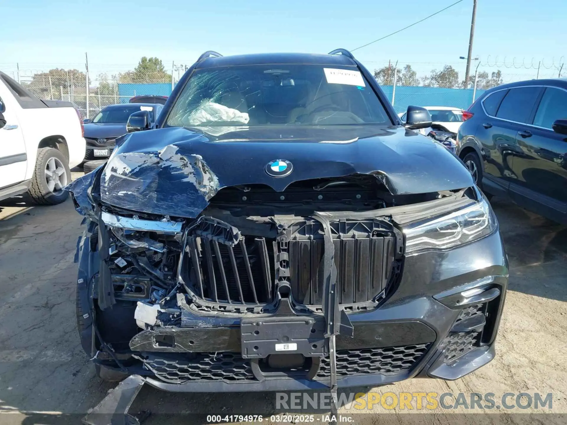 13 fotografías del automóvil dañado 5UXCW2C09N9K56397 BMW X7 2022