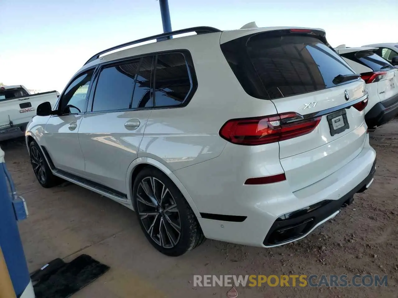 2 fotografías del automóvil dañado 5UXCW2C09N9K82773 BMW X7 2022