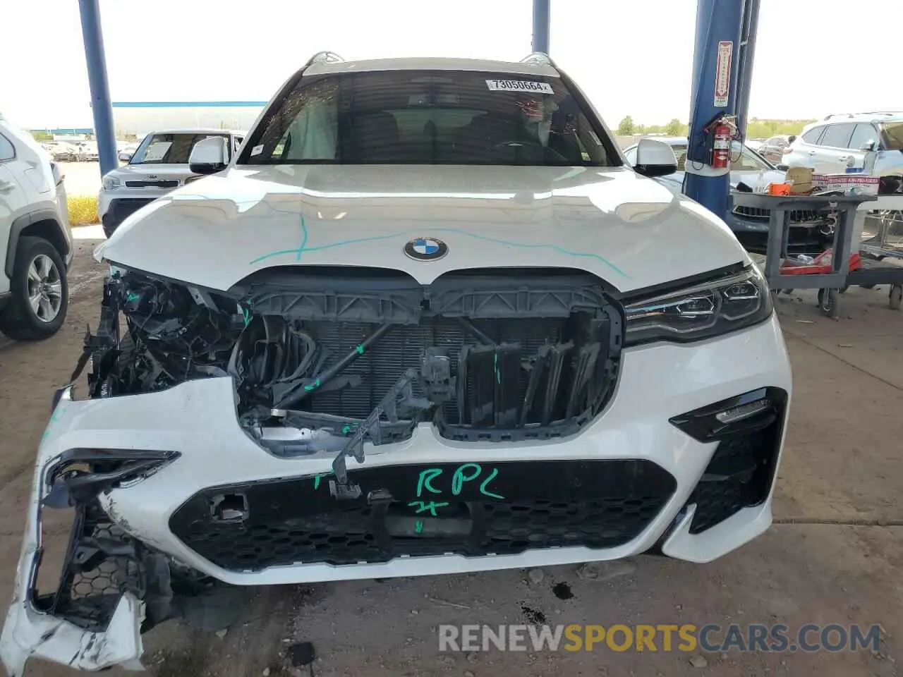 5 fotografías del automóvil dañado 5UXCW2C09N9K82773 BMW X7 2022