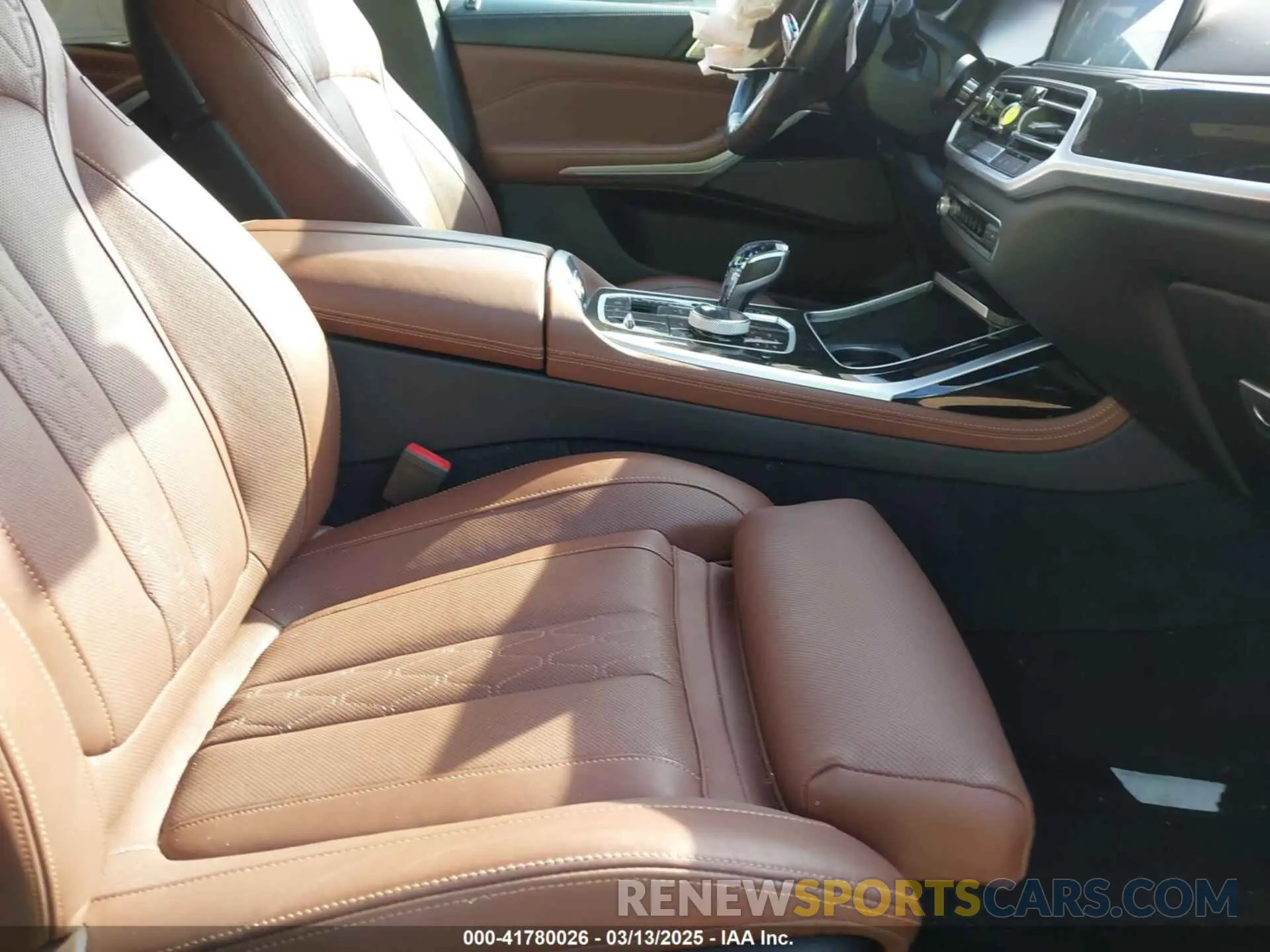 5 fotografías del automóvil dañado 5UXCX6C03N9M51772 BMW X7 2022