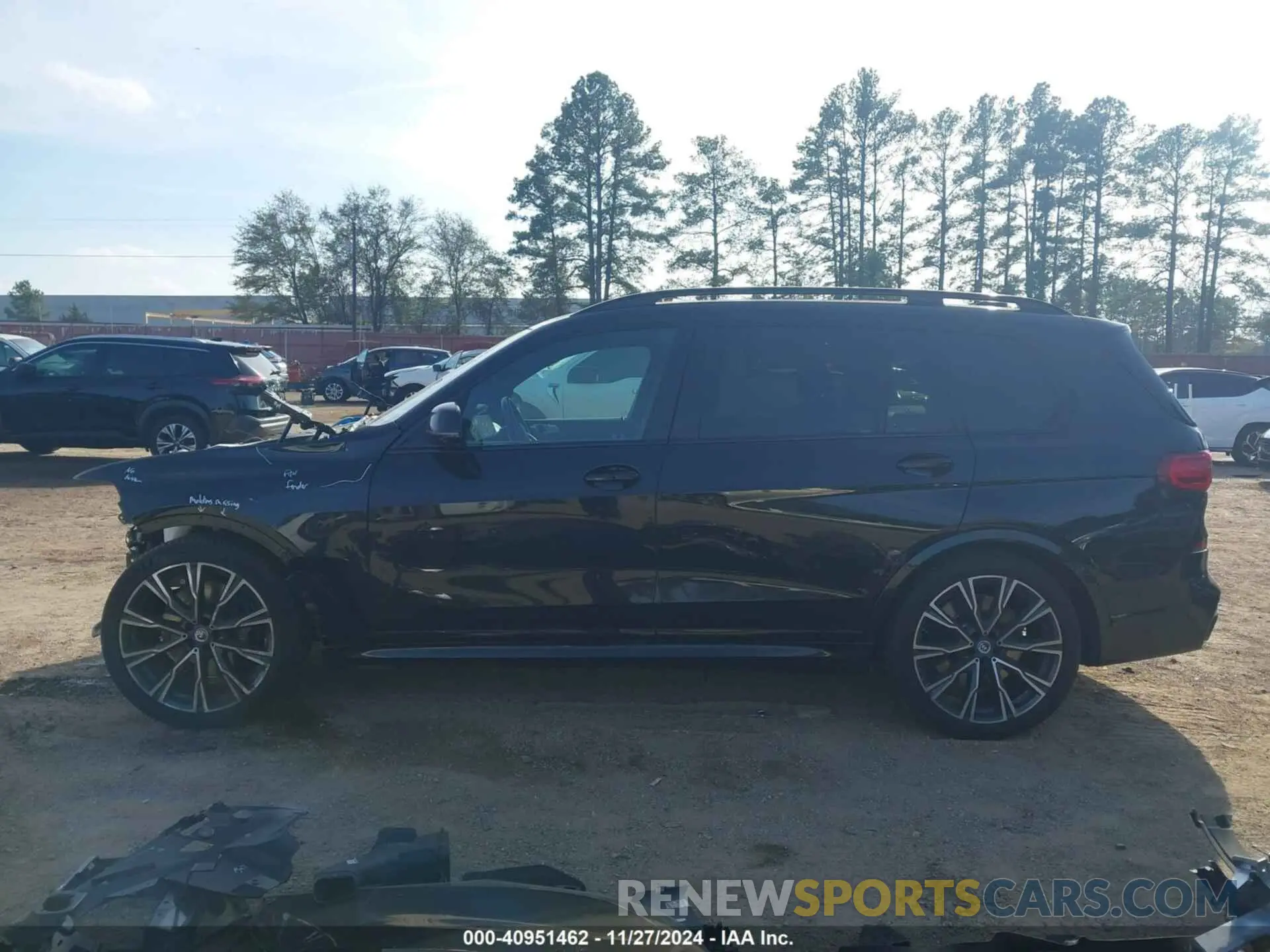 15 fotografías del automóvil dañado 5UXCX6C07N9M61561 BMW X7 2022