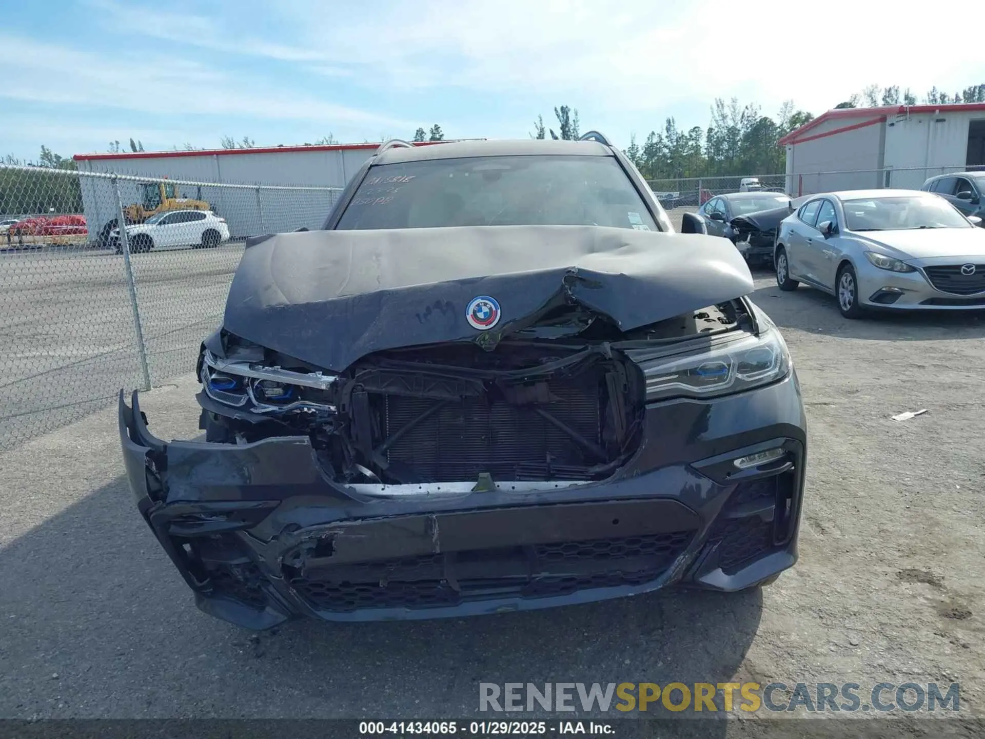 12 fotografías del automóvil dañado 5UXCX6C08N9M15818 BMW X7 2022