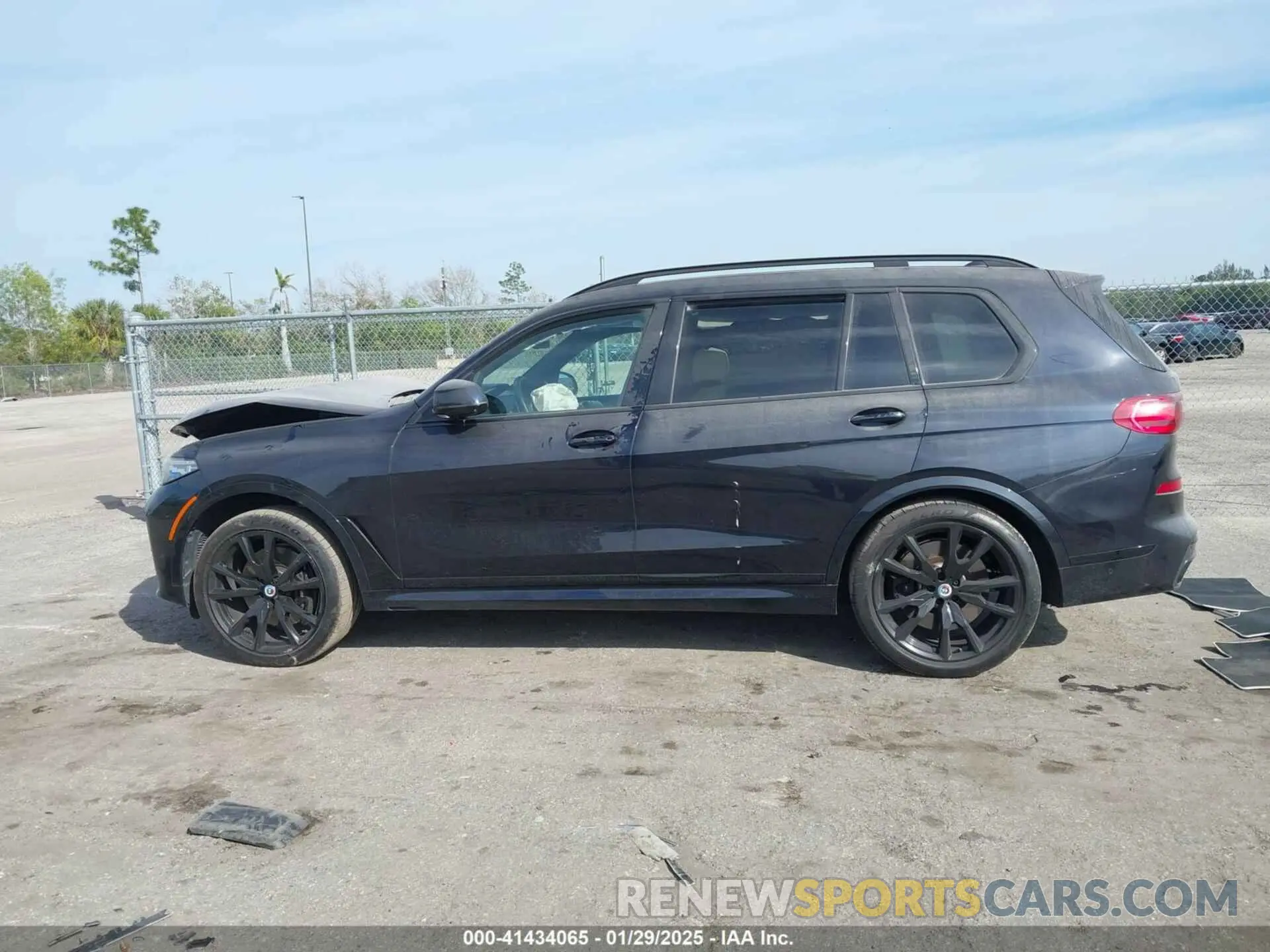 14 fotografías del automóvil dañado 5UXCX6C08N9M15818 BMW X7 2022